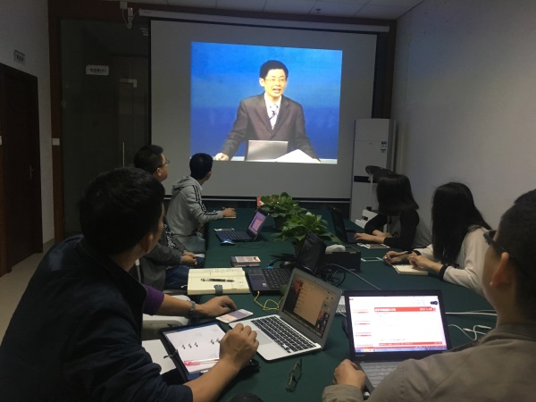 瓜瓜早課堂(125)-做個(gè)微笑的麥當(dāng)勞叔叔 瓜瓜早課堂(125)-做個(gè)微笑的麥當(dāng)勞叔叔