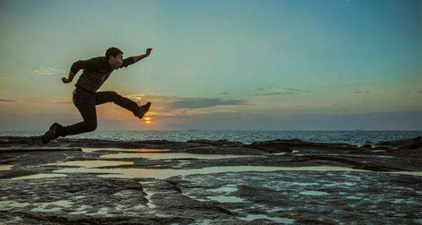 最淳樸的堅持-堅守在企業宣傳片制作之路最好的方式