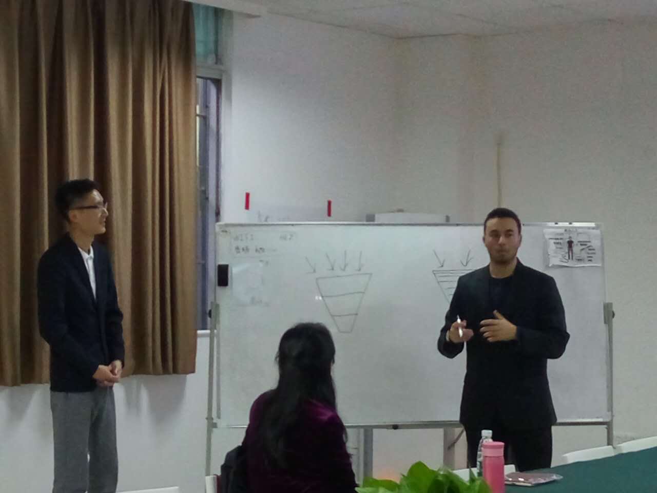 紅瓜子告訴你企業(yè)宣傳片如何應(yīng)用視錯(cuò)覺(jué)